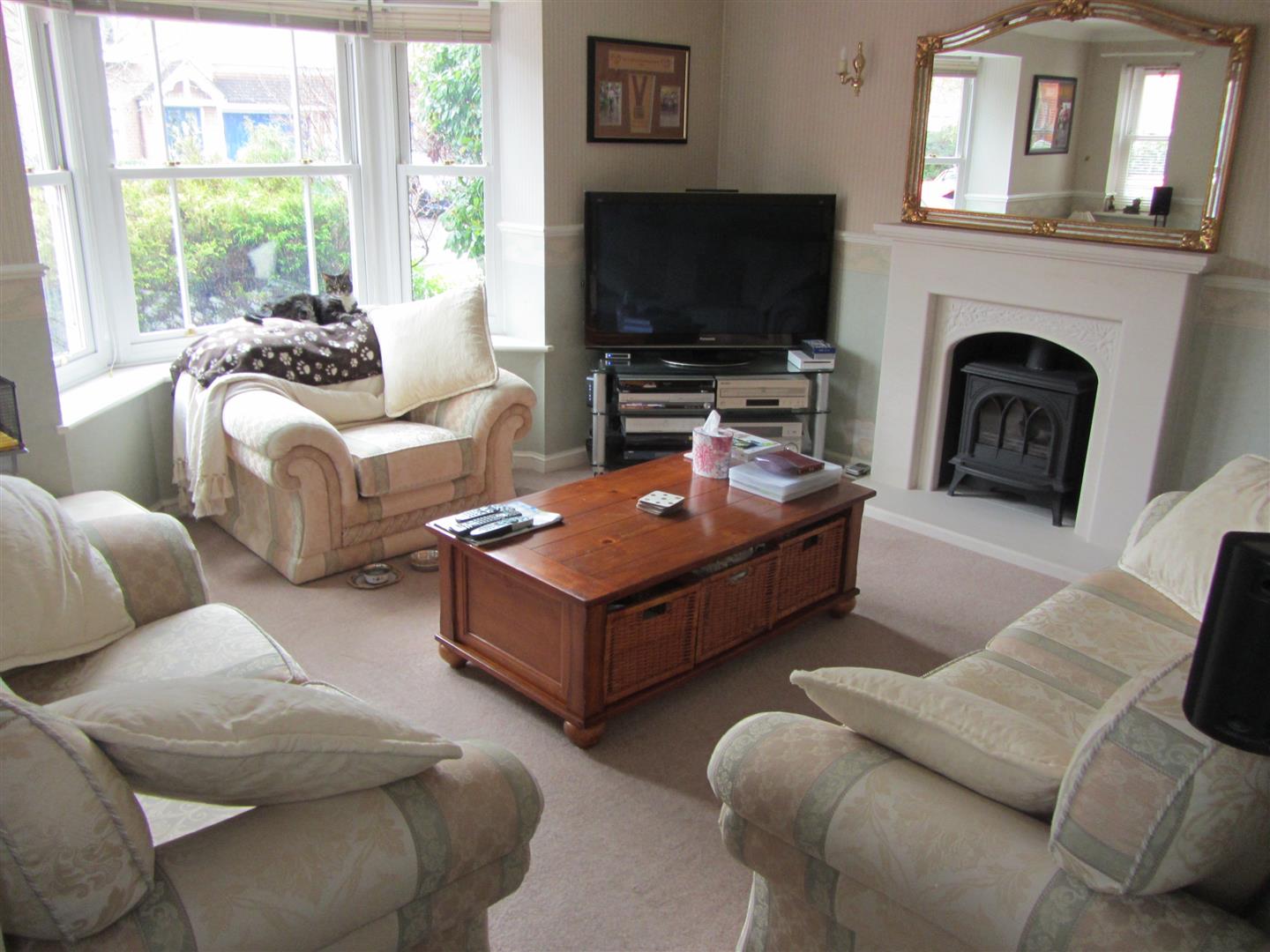 4 bed property in Oakwood Park, Maidstone